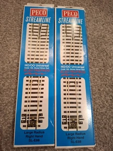 Peco SL-E88 x 2 große Radious Electrofrog rechte Weichen - Code 100 - Spurweite OO/HO - Bild 1 von 5