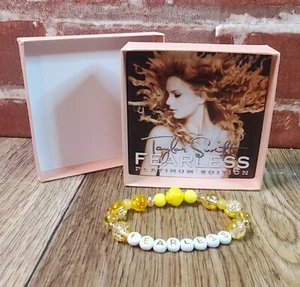 Taylor Swift Swiftie Fearless Friendship Bracelet Yellow White w Pink Gift Box - Picture 1 of 6