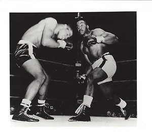 SONNY LISTON KO's FLOYD PATTERSON 8X10 PHOTO BOXING PICTURE WIDE BORDER - Picture 1 of 1