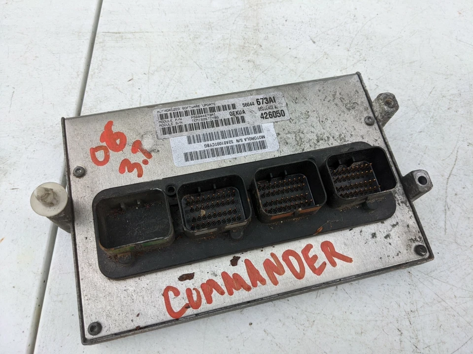 Jeep Commander 2006 06 motor 3,7 L control informático ECU ECM 56044673 56044673ai Foto 1 de 1