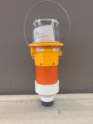 McDermott Tophat Solar Marino Bouy Light Foto 1 de 2