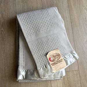 Faribo Woolens Factory Store Wool Blanket Grey NWT 90x90 Large Made In USA * SEE - Picture 1 of 9