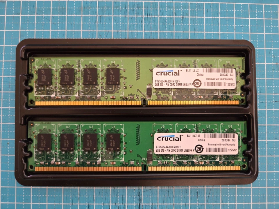 Crucial PC2-6400 4 GB DIMM 800 MHz DDR2 SDRAM Memory (CT2KIT25664AA800) - Image 1 of 1