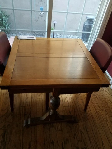 Oak  Fluted Pedestal Legs drop down hidden draw leafs Cover