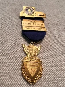 P9C 1997 Blackinton: North South Skirmish Class B Winner Artillery Medal Badge - Picture 1 of 2