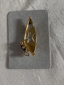 Vintage New Cabouchon Pin Brooch Hong Kong Great Britain Brand 90s Sail Boat - Picture 1 of 9