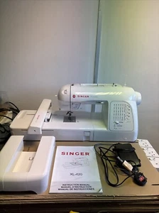 Máquina de coser y bordar Singer Futura XL-420 - Imagen 1 de 7