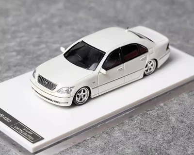  Coche de resina diecast modelo deportivo sedán VIP LS430 blanco 1:64  Foto 1 de 4