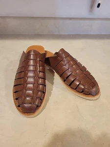 BEARPAW Leather HUARACHES Shoes Sandals Luggage Brown Sz 9 New - Picture 1 of 8