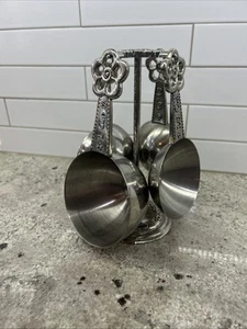 Ganz Measuring Cups 1, 1/2, 1/3, & 1/4 Cup W/ Stand Scroll And Heart Pattern. - Picture 1 of 10