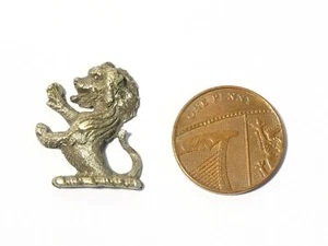 Antique Silver Demi Lion Rampant Livery Crest Mount EDWARDS Surname #EH93 - Picture 1 of 5