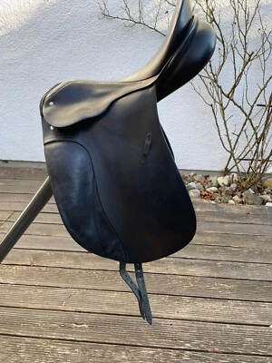 Dressursattel Passier 17 zoll Modell: Corona / Pferdesattel - Bild 1 von 4