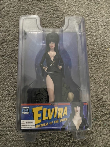 2010 Amok Time Monstarz Elvira Mistress Of The Dark Deluxe Action Figure Cover