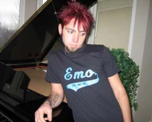Maglietta Emo Crying Dal 1995 Divertente Indie Hipster - Foto 1 di 18