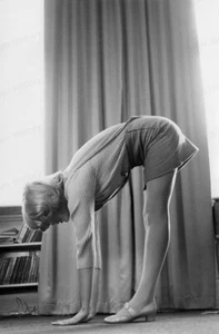 8x10 Print Sharon Tate Mod Fashions Exercising Unseen #ERST - Picture 1 of 1