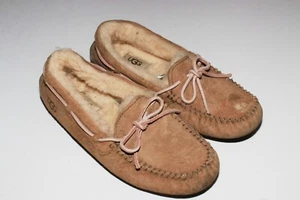 UGG Dakota Slippers Ivory Moccasin Slip On Shearling size 7 - Picture 1 of 7