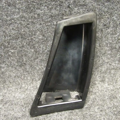 Черная вентиляционная панель передней двери 1986-1991 Mercedes-Benz 420 SEL RH 1267270288 62167 - Изображение 1 из 4