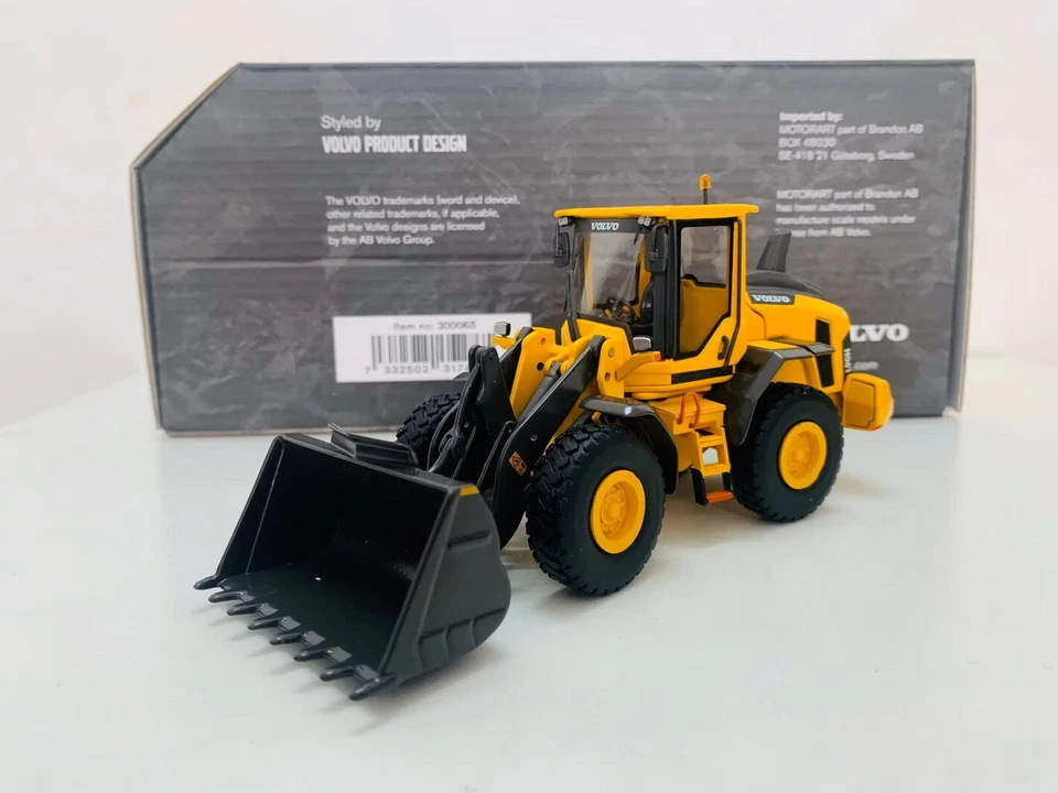 Motorart 1/50 Scale Volvo L90H Wheel loader Diecast Car Model Collection Toy - Image 1 of 4