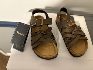 NWT In Box TOROTTO YOUTH SANDALS Buckle Cork Footbed Rubber Sole size 11(28) - Picture 1 of 5