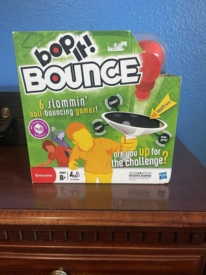 Hasbro Bop It 2009! Comandos de voz electrónicos de rebote 6 juegos de rebote de bolas NUEVO Foto 1 de 3