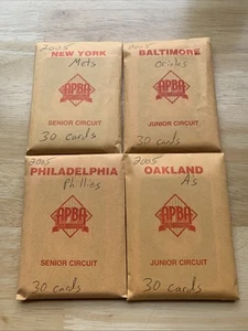 Set carte APBA Baseball 2005 MLB stagione squadra SOLO.  Lotto set 4 squadre.  VINTAGE - Foto 1 di 2