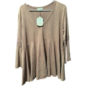 Altar'd State Tunic Top Bell Sleeve Crochet Trim V Neck Washed Red Size Large - Picture 1 of 10