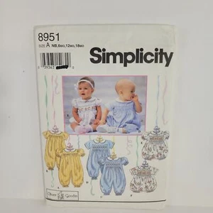 Simplicity Baby Strampler NB-18mo Schnittmuster #8951 - Bild 1 von 3