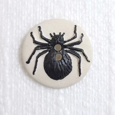 Ceramic Black Spider Button 30mm 2 Hole Realistic 3D Insect Sewing Art Fan Craft - Image 1 of 4