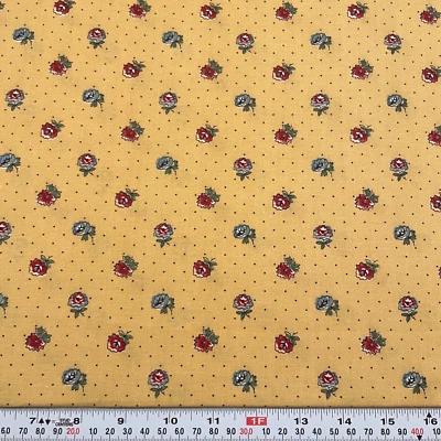 Flores vintage y puntos de alfiler en tela de algodón beige dorado por media yarda Foto 1 de 2