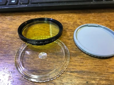HASSELBLAD 50 1.5X Y YELLOW -0.5 FILTER FOR Older C PLANAR 80 2.8 100 1986 - Image 1 of 4