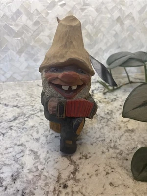 "Sombrero rojo vintage Henning tallado a mano troll gnomo de madera 7,3/4"" decoración coleccionable" Foto 1 de 4