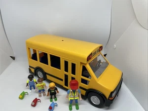 Playmobil 5940 Scuolabus Illuminato Funzionante Con 4 Personaggi Completo - Foto 1 di 6