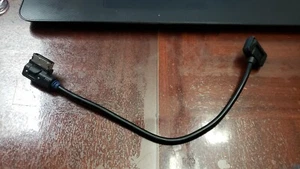 Genuine Audi iPod®/iPhone® AMI Cable 30-Pin MDI Adapter Charger 4F0051510K - Picture 1 of 5