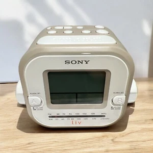 Sony Dream Machine Liv doppia sveglia - radio AM/FM ICF-C180LIV3 - NUOVO - Foto 1 di 7