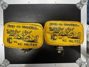 KC Hilites Vintage Fog Lights Vinyl Covers Yellow Keep On Truckin’ Robert Crumb - Picture 1 of 2