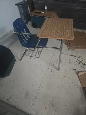 Sillón de escritorio escolar con estante para libros Foto 1 de 2