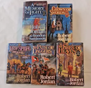 Lot of 8 Robert Jordan Books From the Wheel of time Series Hardback Paperback - Imagen 1 de 6