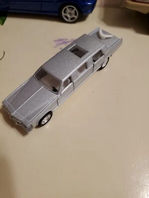 "Limusina elástica Kintoy limusina plateada diecast juguete de 5"" como está mira las fotos"  Foto 1 de 4