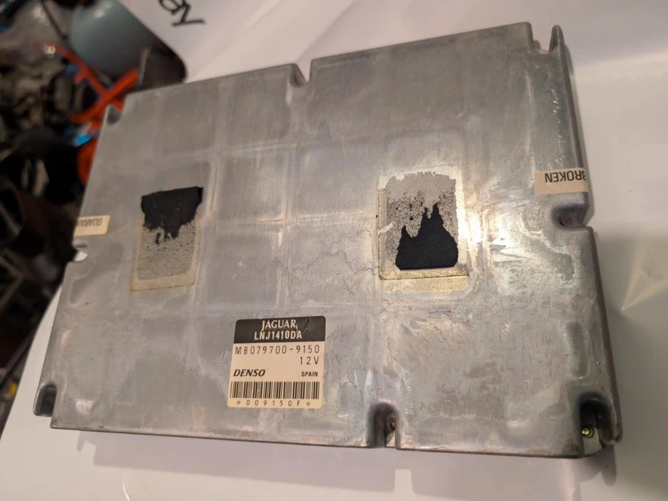 1998-2003 JAGUAR XJ8 VANDEN PLAS ENGINE COMPUTER MODULE LNJ1410DA MB079700-9150 - Изображение 1 из 1