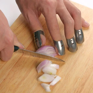 4 Pcs Metal Finger Guards Thumb Cutting Fingertip for Peeling Sleeves - Picture 1 of 11