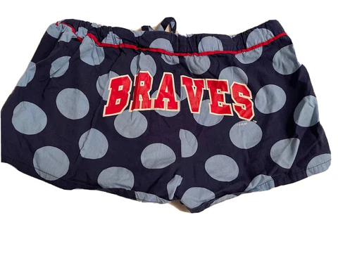 Women's Atlanta Braves Shorts Large Cover