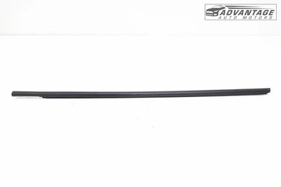 TOYOTA PRIUS 2016-2022 PARABRISAS DELANTERO IZQUIERDO UN PILAR MOLDURA SUPERIOR OEM Foto 1 de 4