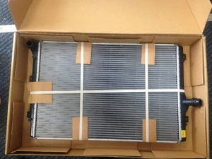 VW GOLF 1.6 16V FSI MK5 RADIATOR WITH/WITHOUT A/C NEW BAG BLP BLF (05-08) - Picture 1 of 1