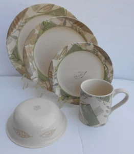 20 Stck. CORELLE Impressionen strukturierte Blätter ABENDESSEN Mittagessen SALATTELLER SUPPENSCHÜSSEL - Bild 1 von 2