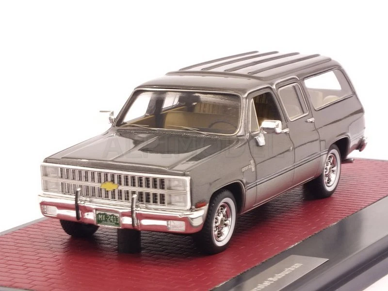 Chevrolet Suburban 1981 Grey Metallic 1:43 MATRIX MX20302-413 - Immagine 1 di 1