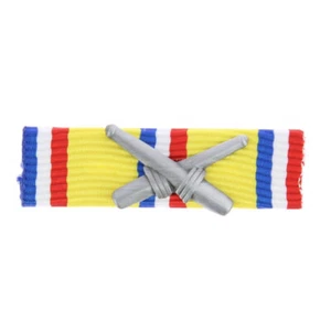 DIXMUDE SAPEURS POMPIERS ANCIENNETE AGRAFE 20 ANS CANONS POUR REDUCTION MEDAILLE - Bild 1 von 4