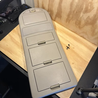 04-12 Nissan Titan Armada QX56 Front Overhead Roof Console READ MISSING PIECE - Image 1 of 4