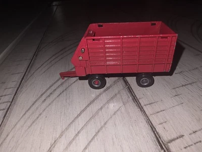 1/64 International Harvester Forage Wagon With Grey Rims - Image 1 of 4