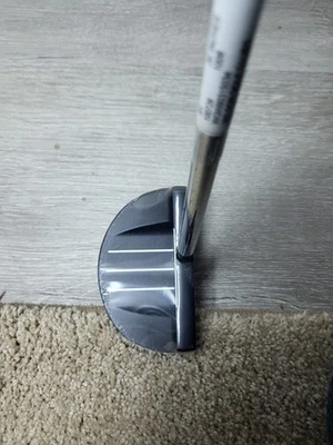 Wilson INFINITE South Side 34inch CS RH Putter W- Headcover Brand New In Plastic - Image 1 of 4