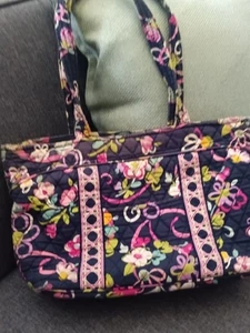 Vintage Vera Bradley Floral Quilt Handbag 15x9 Navy - Picture 1 of 7